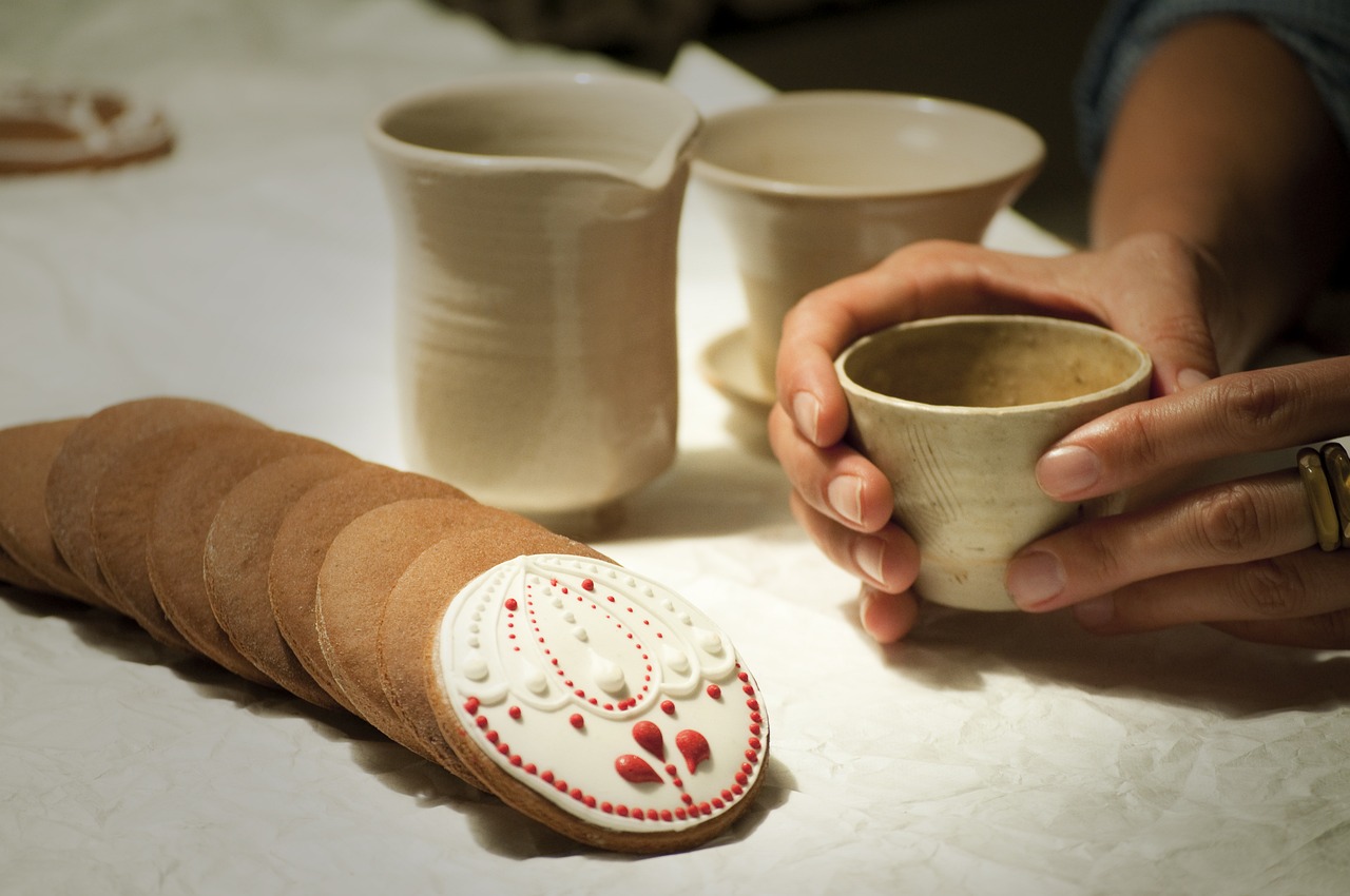 Ceramic Decorative Plates: History and Techniques